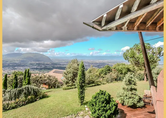 Vue Leman Et Montagne Proche Geneve Cranves-Sales